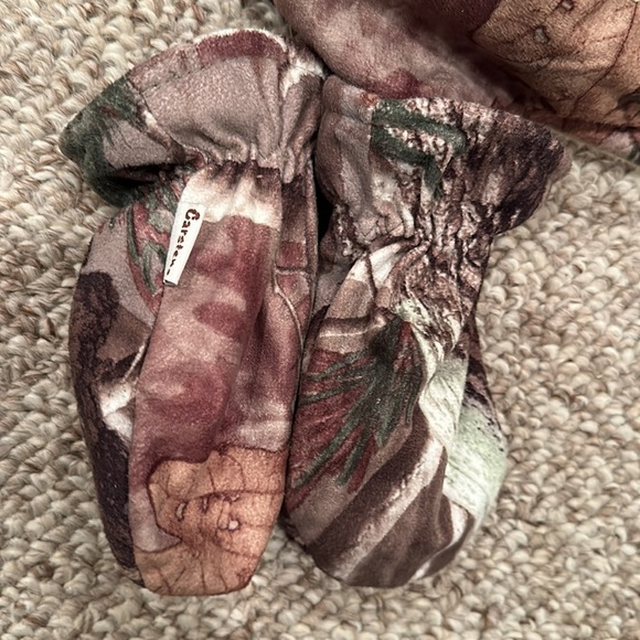 NWOT Real tree faux fur hat and mitten set - Picture 2 of 5